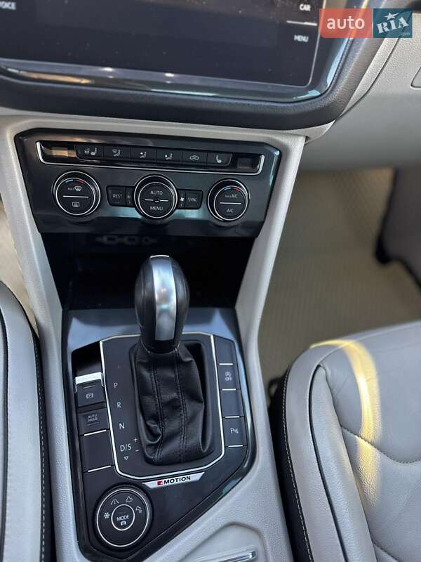 Внедорожник / Кроссовер Volkswagen Tiguan 2019 в Львове