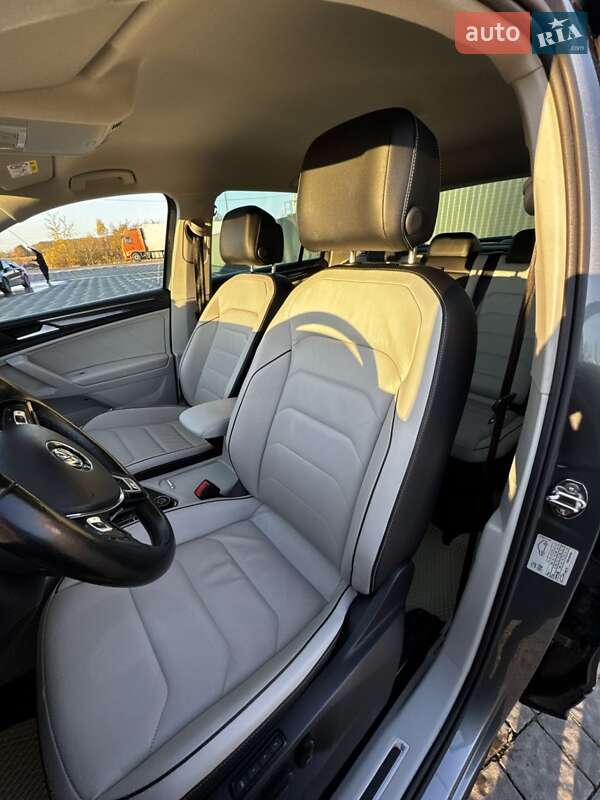 Внедорожник / Кроссовер Volkswagen Tiguan 2019 в Львове