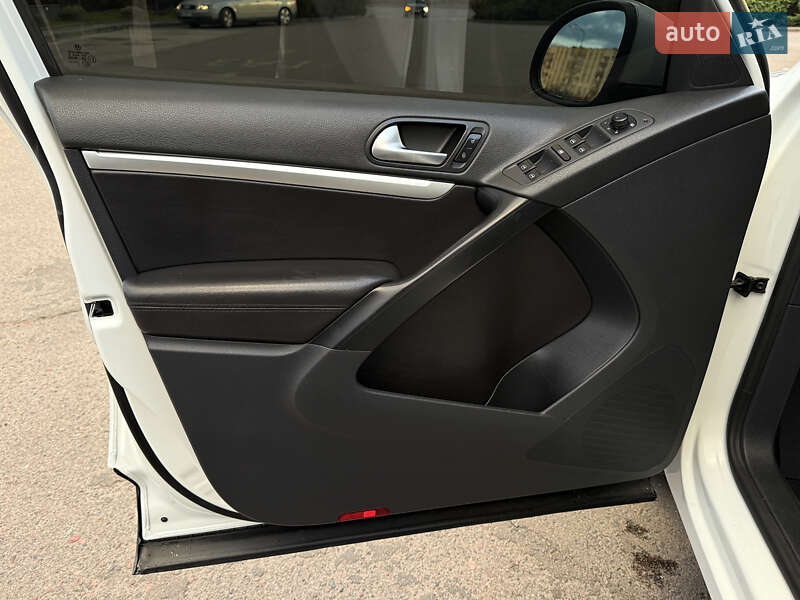 Внедорожник / Кроссовер Volkswagen Tiguan 2017 в Дрогобыче фото 28 Внедорожник / Кроссовер Volkswagen Tiguan 2017 в Дрогобыче