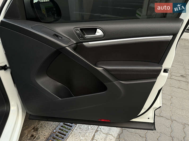 Внедорожник / Кроссовер Volkswagen Tiguan 2017 в Дрогобыче фото 43 Внедорожник / Кроссовер Volkswagen Tiguan 2017 в Дрогобыче