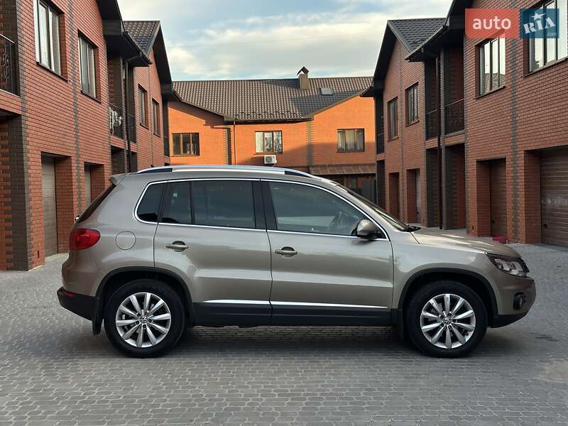 Внедорожник / Кроссовер Volkswagen Tiguan 2014 в Виннице
