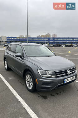 Внедорожник / Кроссовер Volkswagen Tiguan 2017 в Киеве