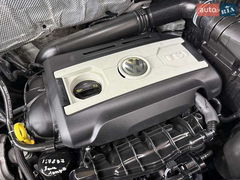 Внедорожник / Кроссовер Volkswagen Tiguan 2015 в Бориславе