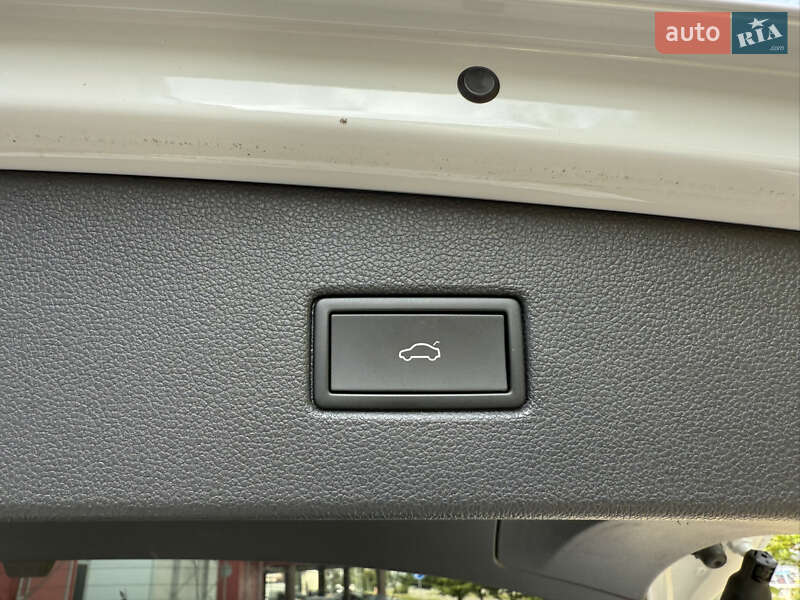 Позашляховик / Кросовер Volkswagen Tiguan 2022 в Києві