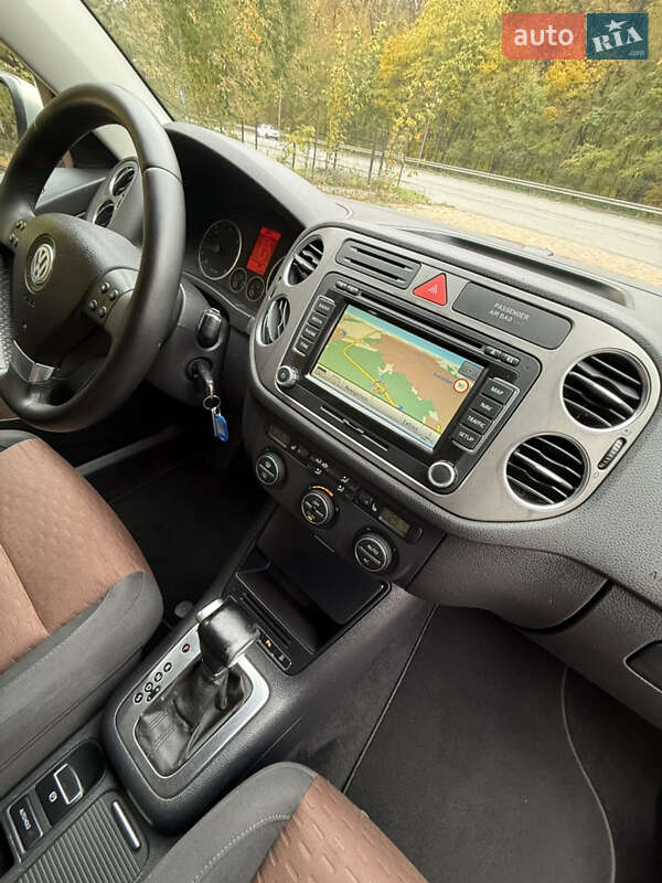 Внедорожник / Кроссовер Volkswagen Tiguan 2009 в Виннице