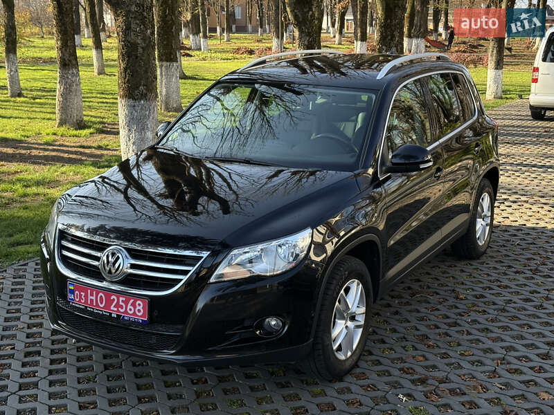 Внедорожник / Кроссовер Volkswagen Tiguan 2011 в Тячеве