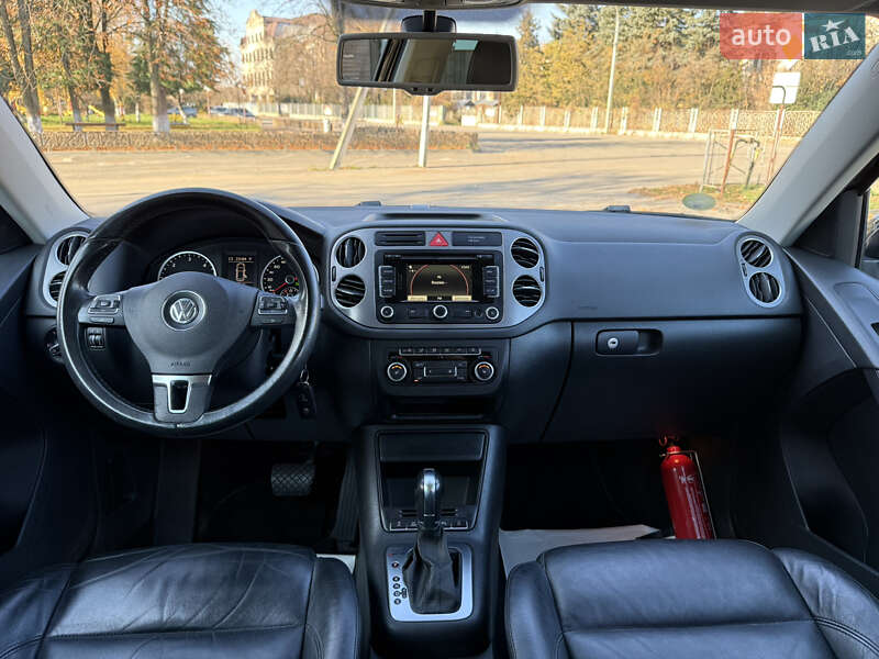 Внедорожник / Кроссовер Volkswagen Tiguan 2011 в Тячеве