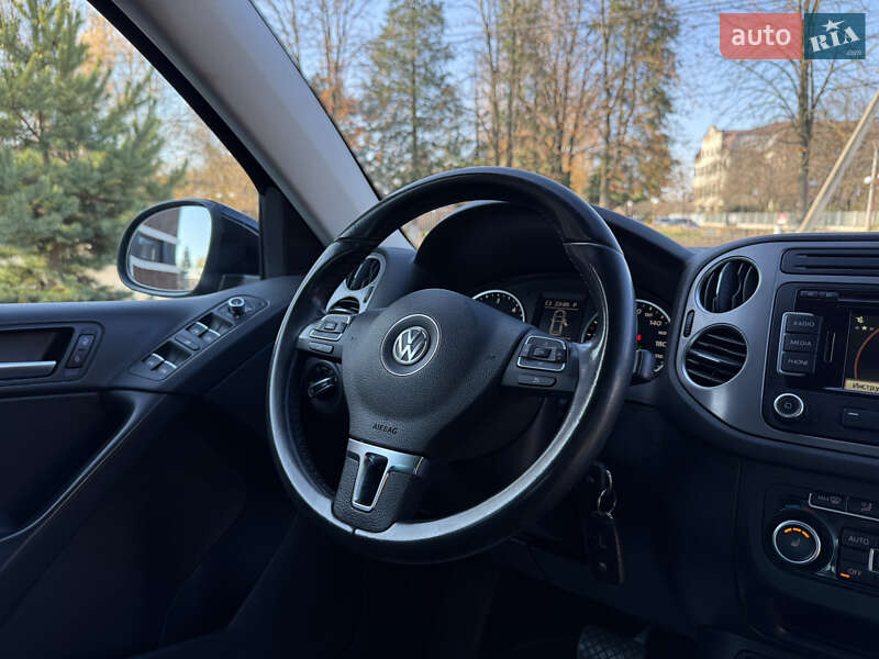 Внедорожник / Кроссовер Volkswagen Tiguan 2011 в Тячеве