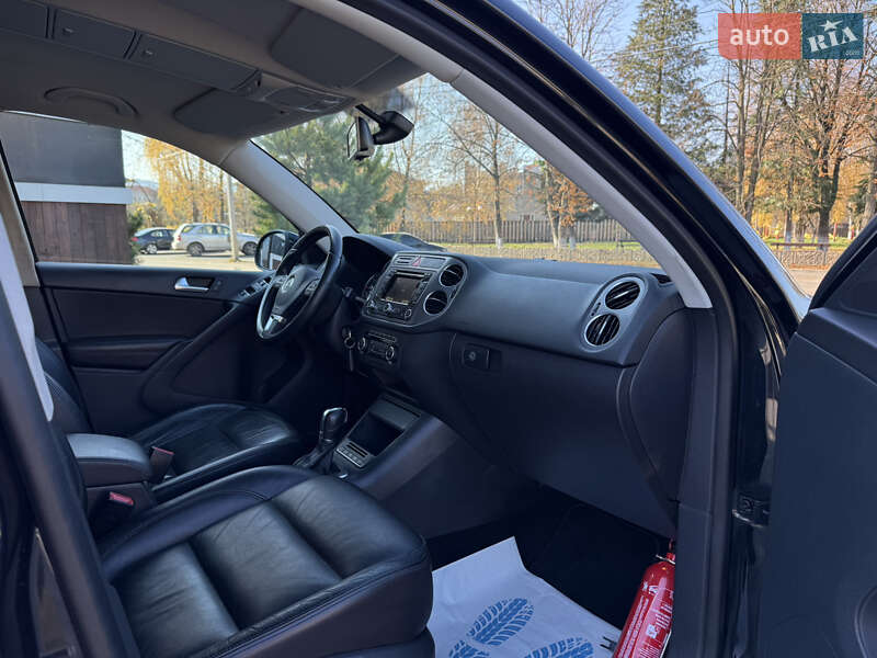 Внедорожник / Кроссовер Volkswagen Tiguan 2011 в Тячеве