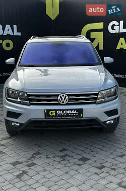 Внедорожник / Кроссовер Volkswagen Tiguan 2018 в Львове