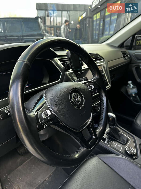 Внедорожник / Кроссовер Volkswagen Tiguan 2018 в Львове