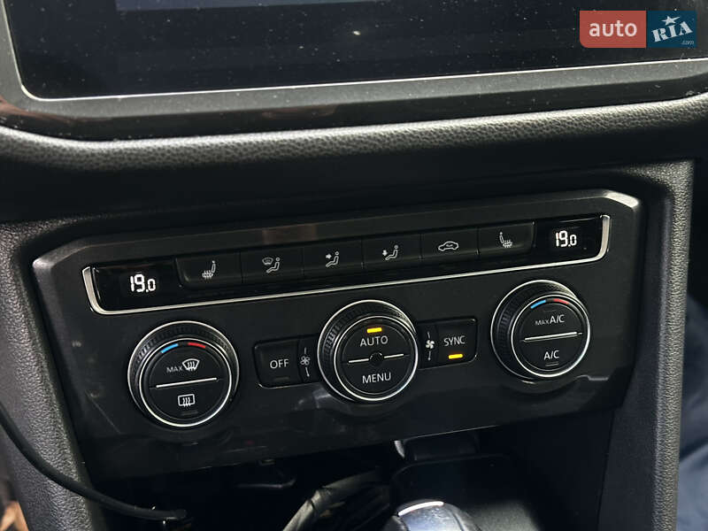 Внедорожник / Кроссовер Volkswagen Tiguan 2018 в Львове