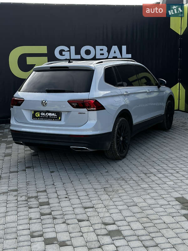 Внедорожник / Кроссовер Volkswagen Tiguan 2018 в Львове