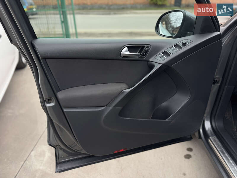 Позашляховик / Кросовер Volkswagen Tiguan 2010 в Бердичеві