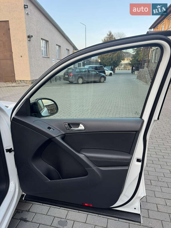Позашляховик / Кросовер Volkswagen Tiguan 2017 в Володимирі