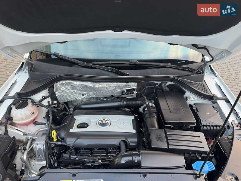 Позашляховик / Кросовер Volkswagen Tiguan 2017 в Володимирі