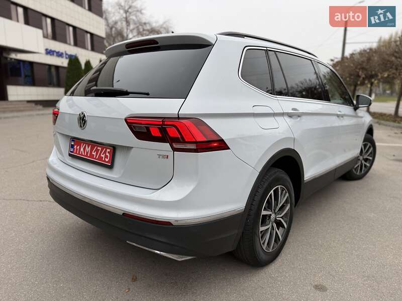 Внедорожник / Кроссовер Volkswagen Tiguan 2018 в Днепре