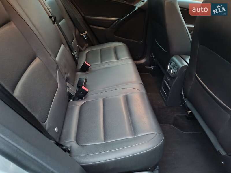 Внедорожник / Кроссовер Volkswagen Tiguan 2016 в Киеве