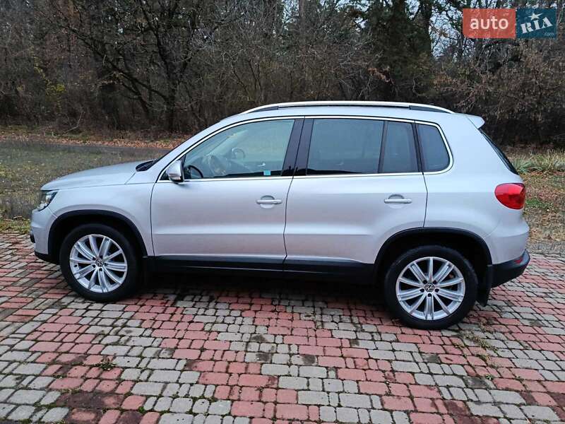 Внедорожник / Кроссовер Volkswagen Tiguan 2016 в Киеве