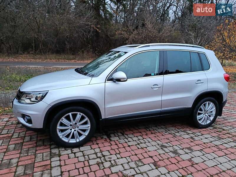 Внедорожник / Кроссовер Volkswagen Tiguan 2016 в Киеве