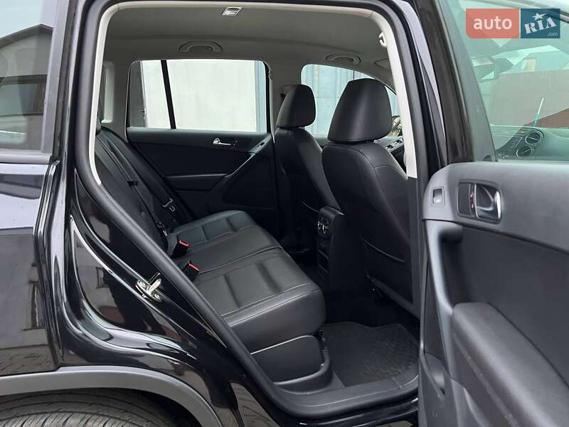 Внедорожник / Кроссовер Volkswagen Tiguan 2015 в Львове