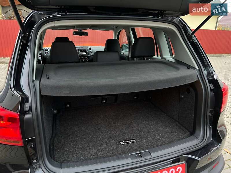 Внедорожник / Кроссовер Volkswagen Tiguan 2015 в Львове