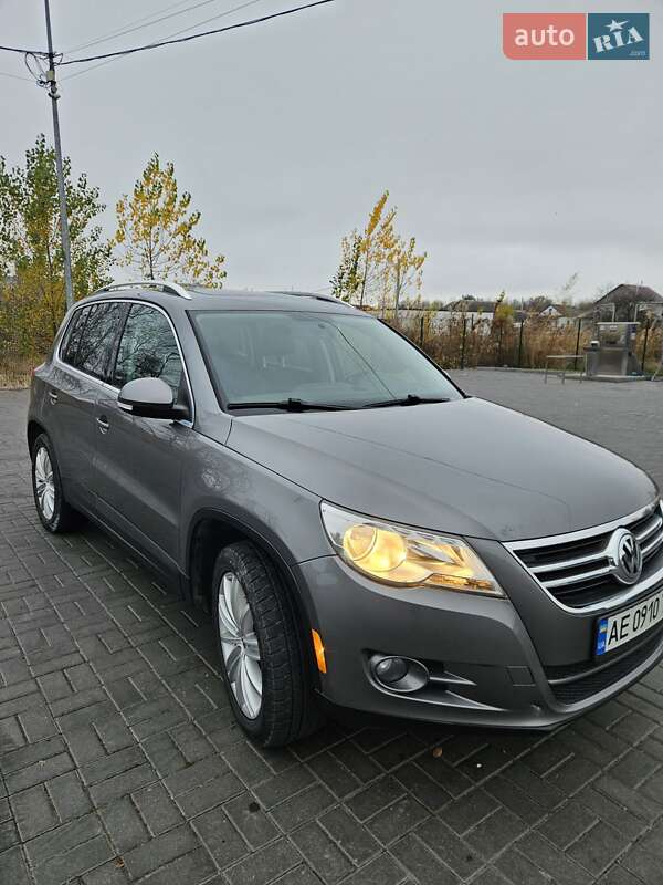 Внедорожник / Кроссовер Volkswagen Tiguan 2011 в Днепре