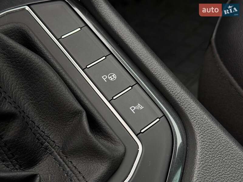 Позашляховик / Кросовер Volkswagen Tiguan 2017 в Кривому Розі
