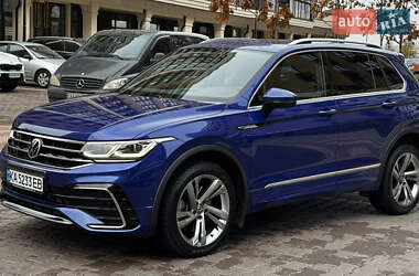 Позашляховик / Кросовер Volkswagen Tiguan 2021 в Києві