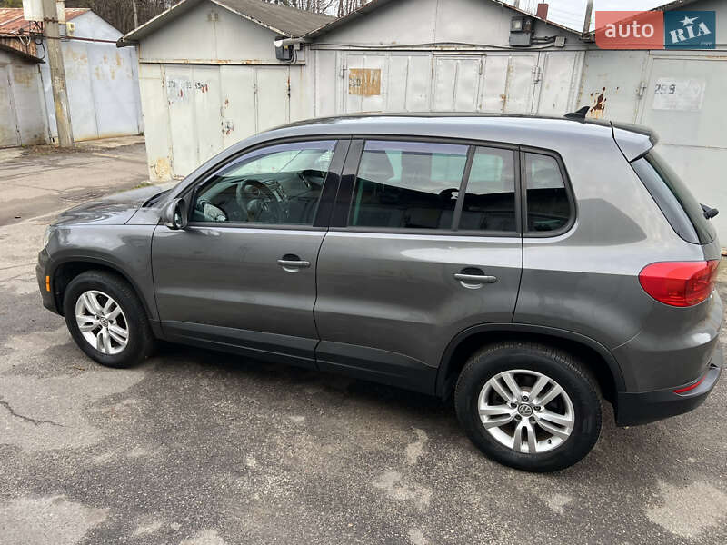 Внедорожник / Кроссовер Volkswagen Tiguan 2012 в Киеве