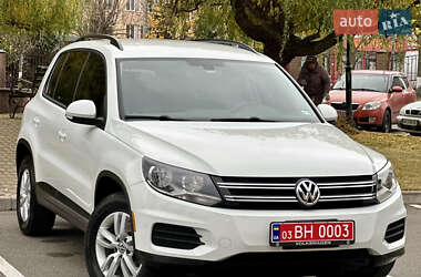 Позашляховик / Кросовер Volkswagen Tiguan 2016 в Києві