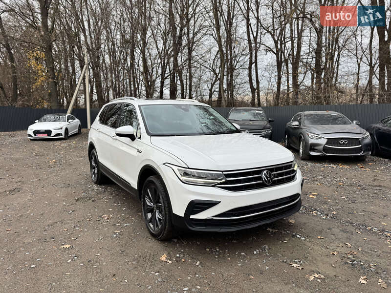 Внедорожник / Кроссовер Volkswagen Tiguan 2023 в Ровно
