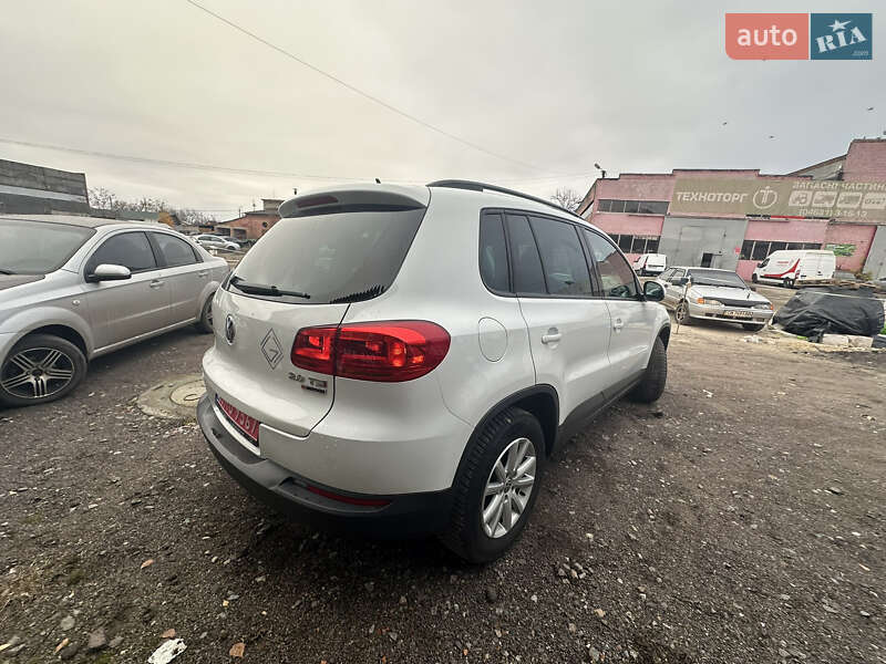 Внедорожник / Кроссовер Volkswagen Tiguan 2016 в Нежине