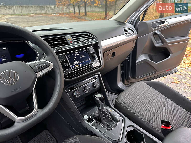 Внедорожник / Кроссовер Volkswagen Tiguan 2022 в Днепре