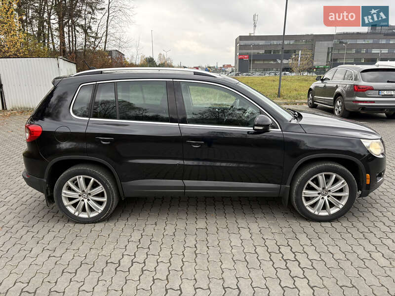 Внедорожник / Кроссовер Volkswagen Tiguan 2011 в Львове