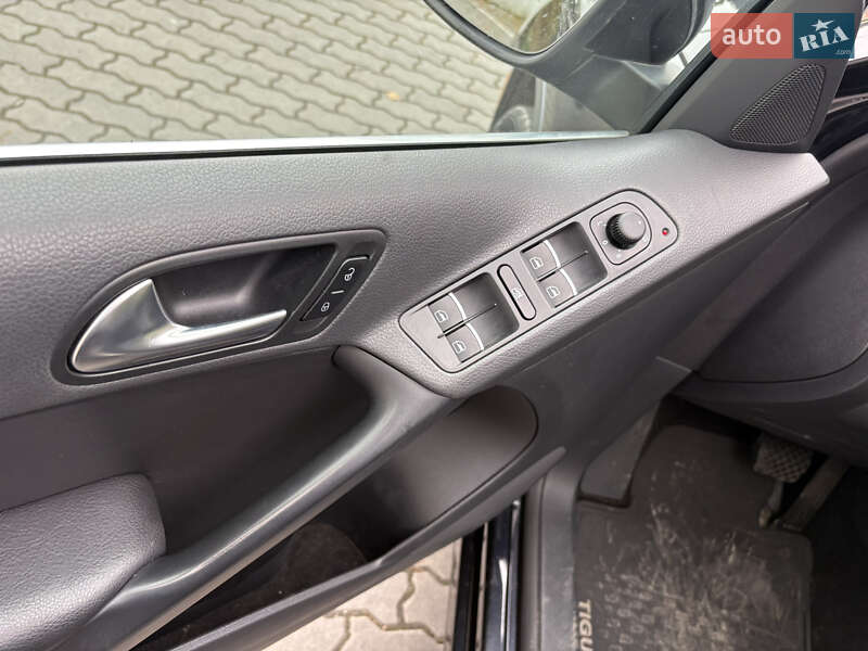 Внедорожник / Кроссовер Volkswagen Tiguan 2011 в Львове