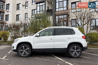 Позашляховик / Кросовер Volkswagen Tiguan 2015 в Києві