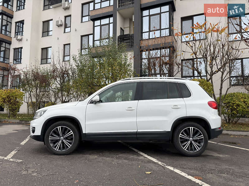Внедорожник / Кроссовер Volkswagen Tiguan 2015 в Киеве
