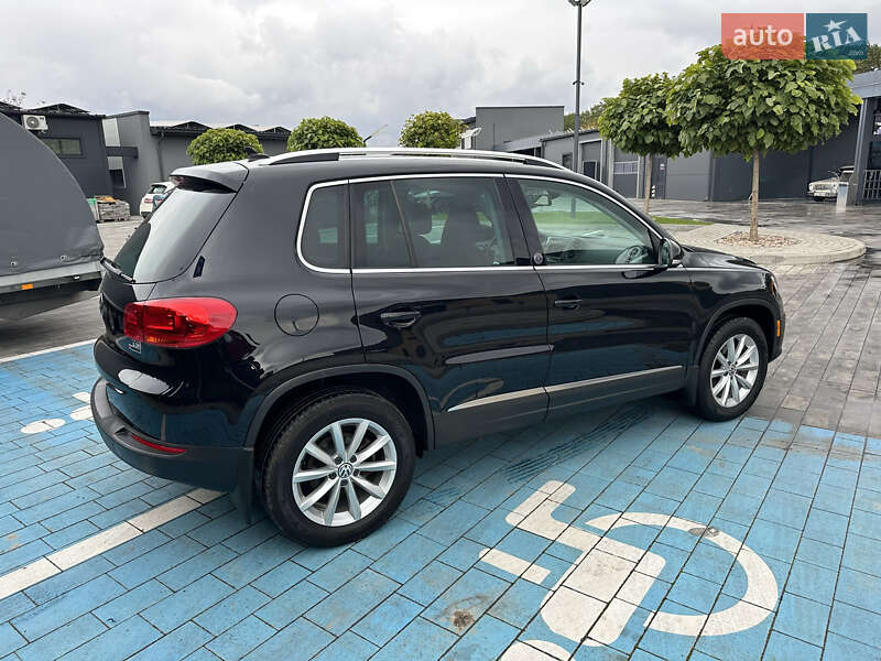 Внедорожник / Кроссовер Volkswagen Tiguan 2017 в Луцке