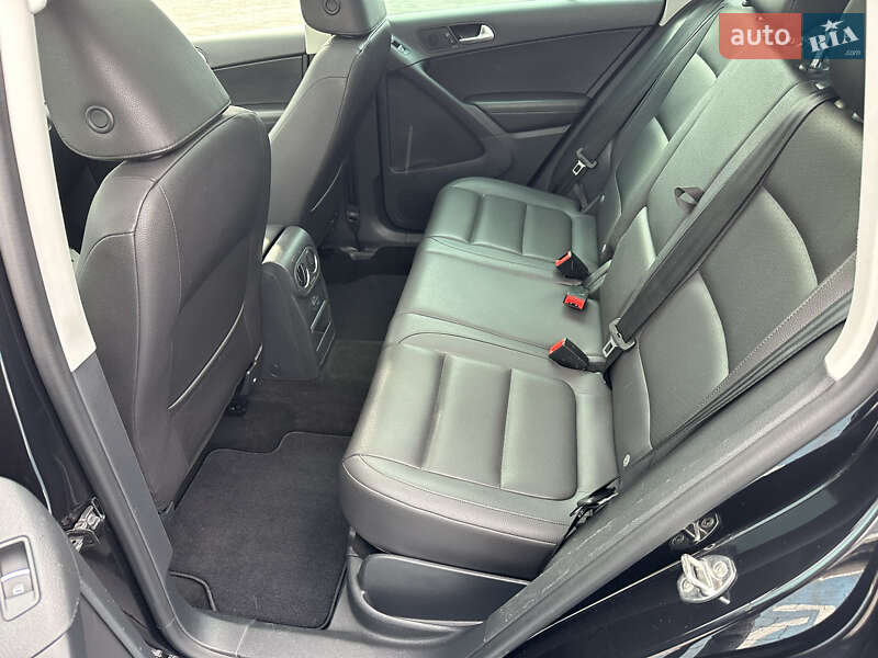 Внедорожник / Кроссовер Volkswagen Tiguan 2017 в Луцке
