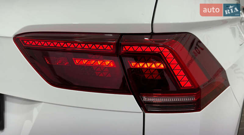 Внедорожник / Кроссовер Volkswagen Tiguan 2016 в Львове