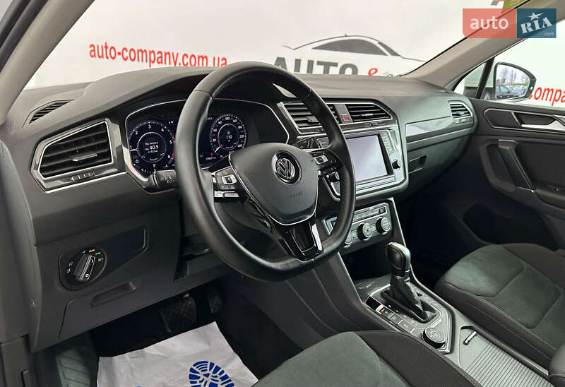 Внедорожник / Кроссовер Volkswagen Tiguan 2016 в Львове