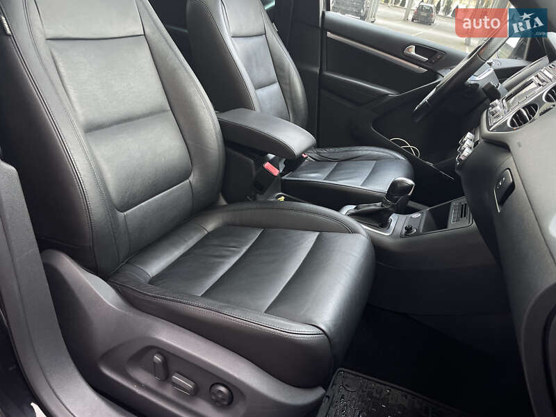 Внедорожник / Кроссовер Volkswagen Tiguan 2015 в Львове