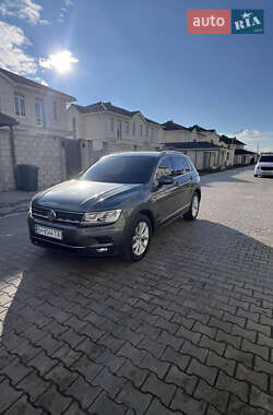 Внедорожник / Кроссовер Volkswagen Tiguan 2019 в Одессе