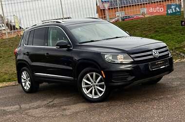 Позашляховик / Кросовер Volkswagen Tiguan 2016 в Києві