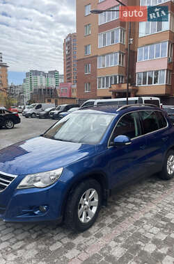 Позашляховик / Кросовер Volkswagen Tiguan 2008 в Києві