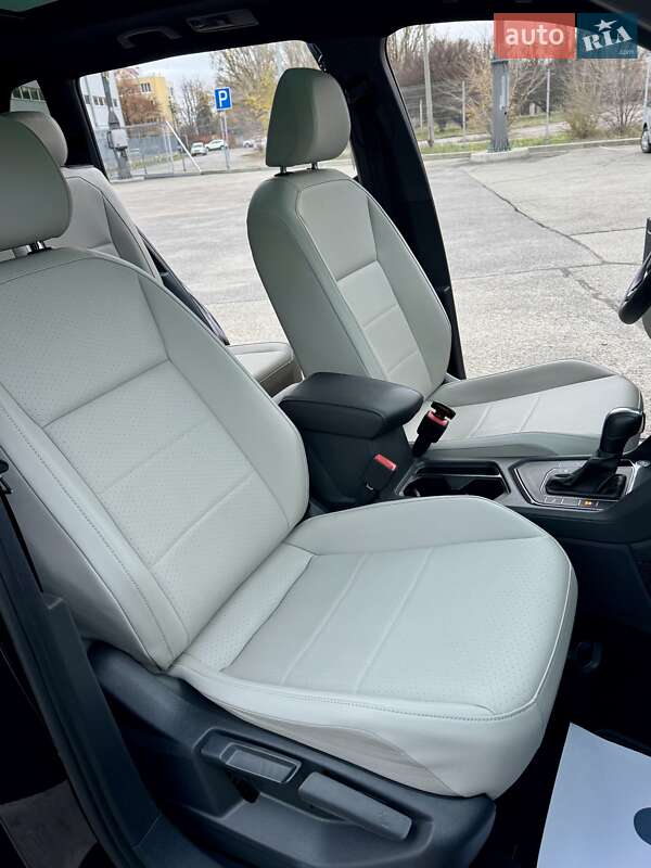 Позашляховик / Кросовер Volkswagen Tiguan 2019 в Дніпрі