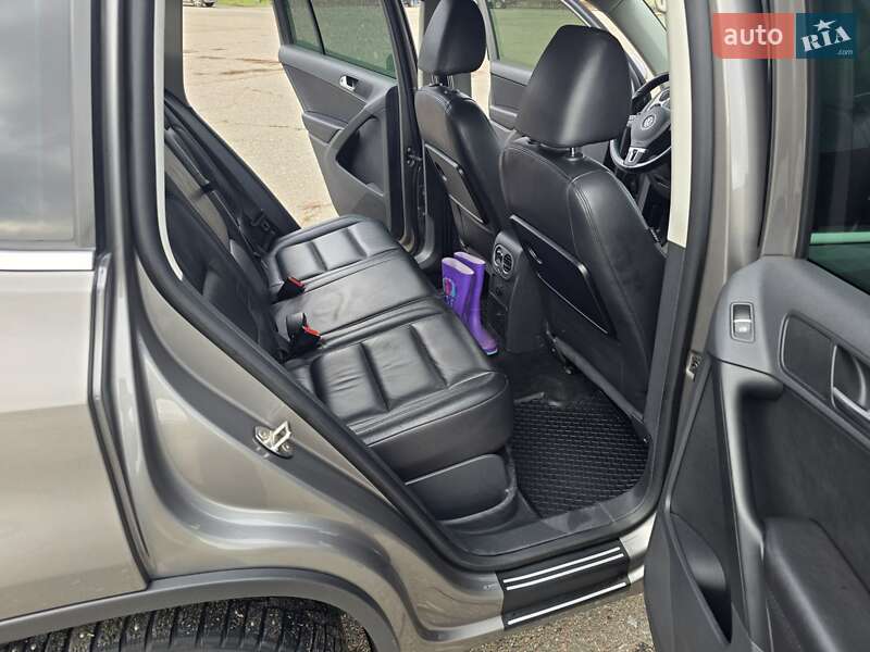 Позашляховик / Кросовер Volkswagen Tiguan 2010 в Благовіщенську фото 12 Позашляховик / Кросовер Volkswagen Tiguan 2010 в Благовіщенську