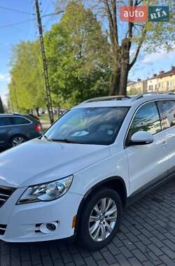 Позашляховик / Кросовер Volkswagen Tiguan 2009 в Нововолинську