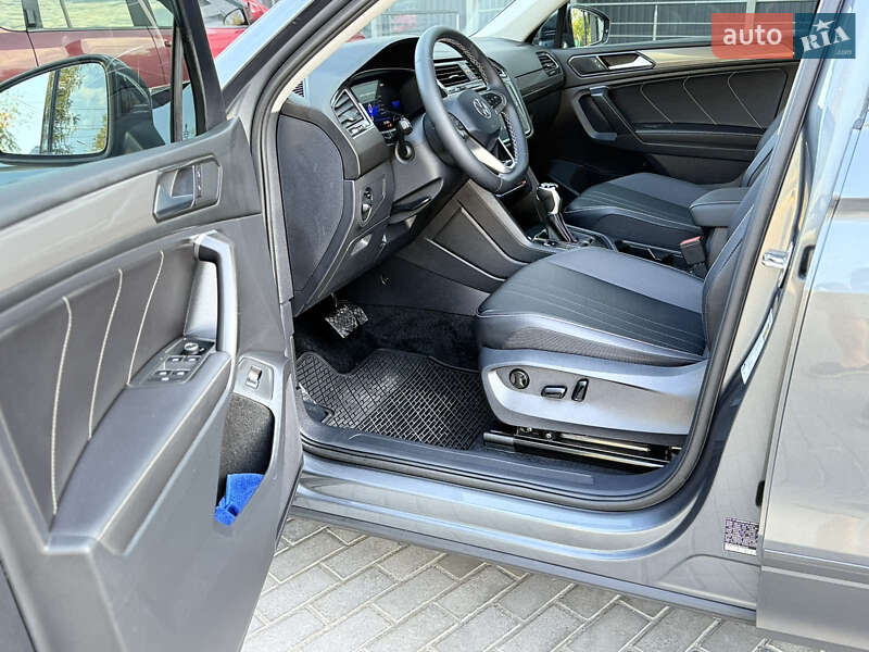 Внедорожник / Кроссовер Volkswagen Tiguan 2023 в Каменском